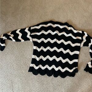 Beach Riot Black and White Wave Pattern Sweater NWOT, never worn